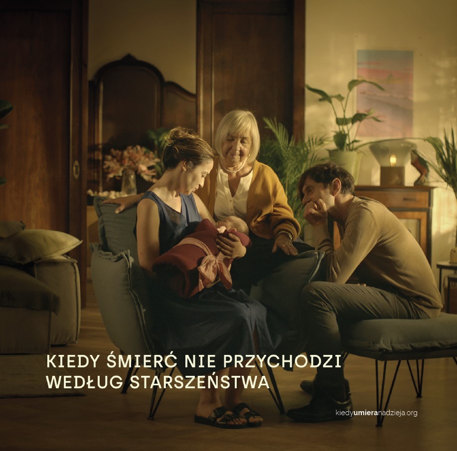 Okładka wiosennego kwartalnika Fundacji Gajusz – kadr ze spotu kampanii „Kiedy umiera nadzieja”